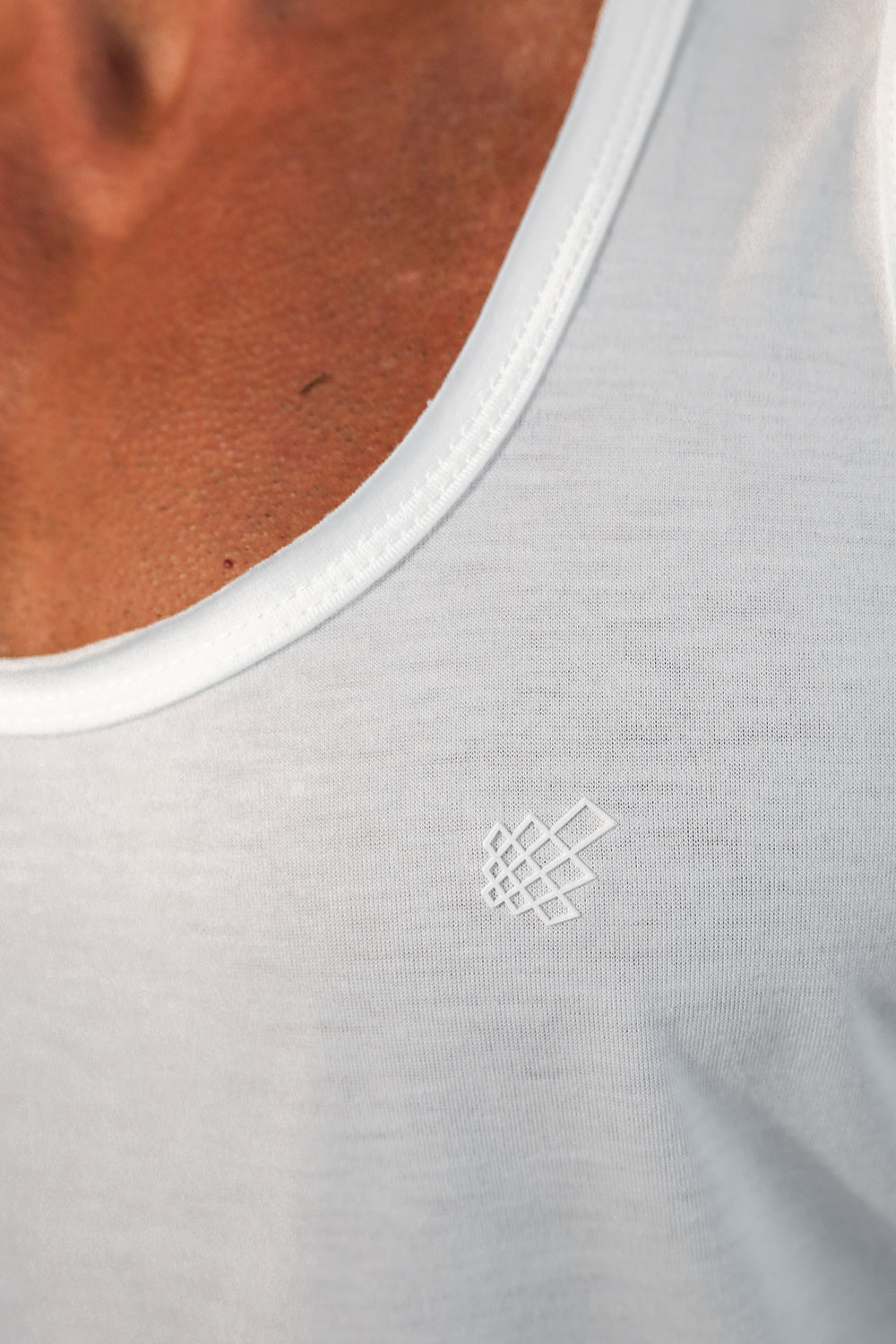 Vital Raw-Hem Tank Top - White