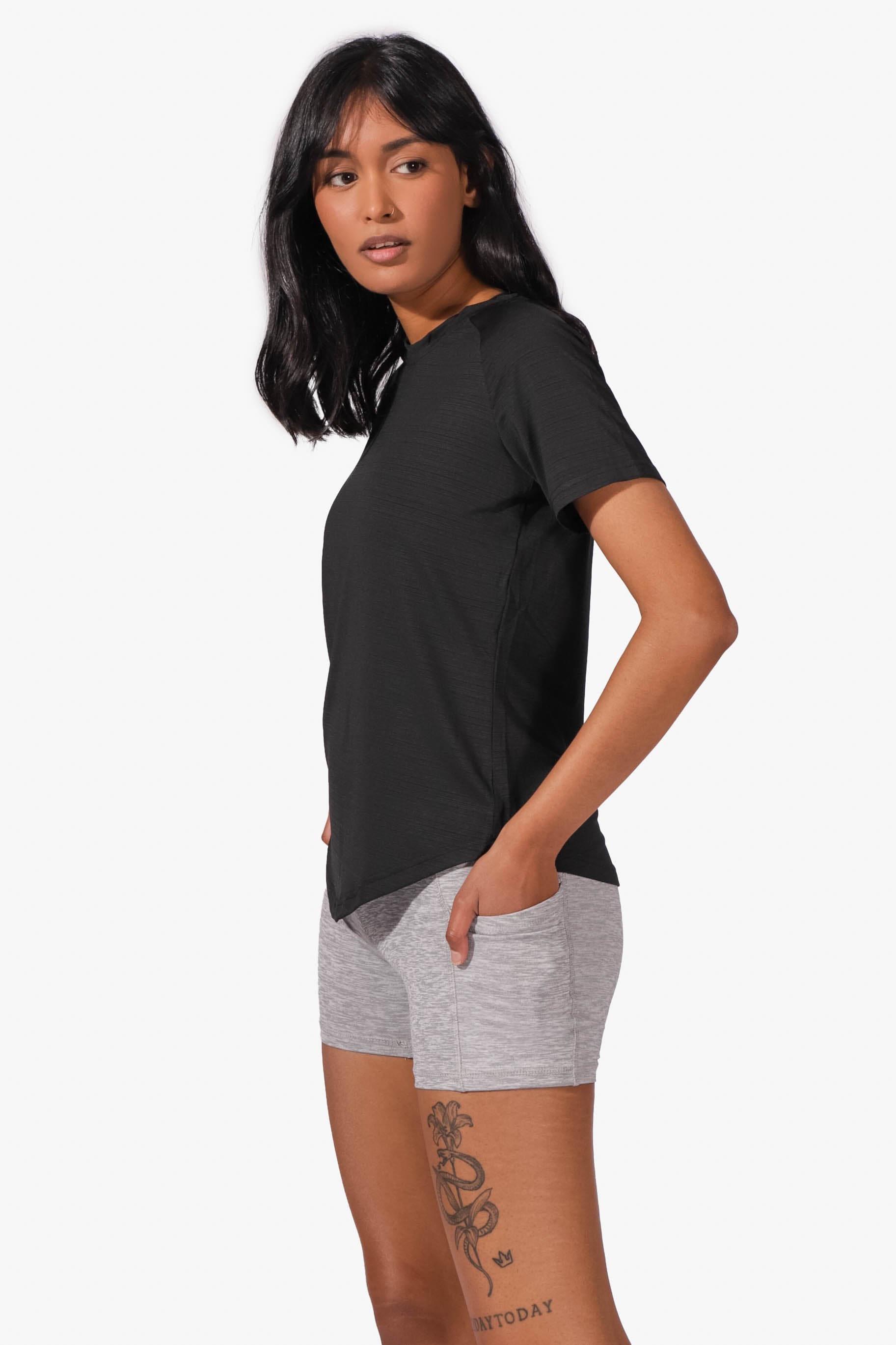 Full-Length Light-Weight Gym T-Shirt - Black Women's Crop Top Jed North 