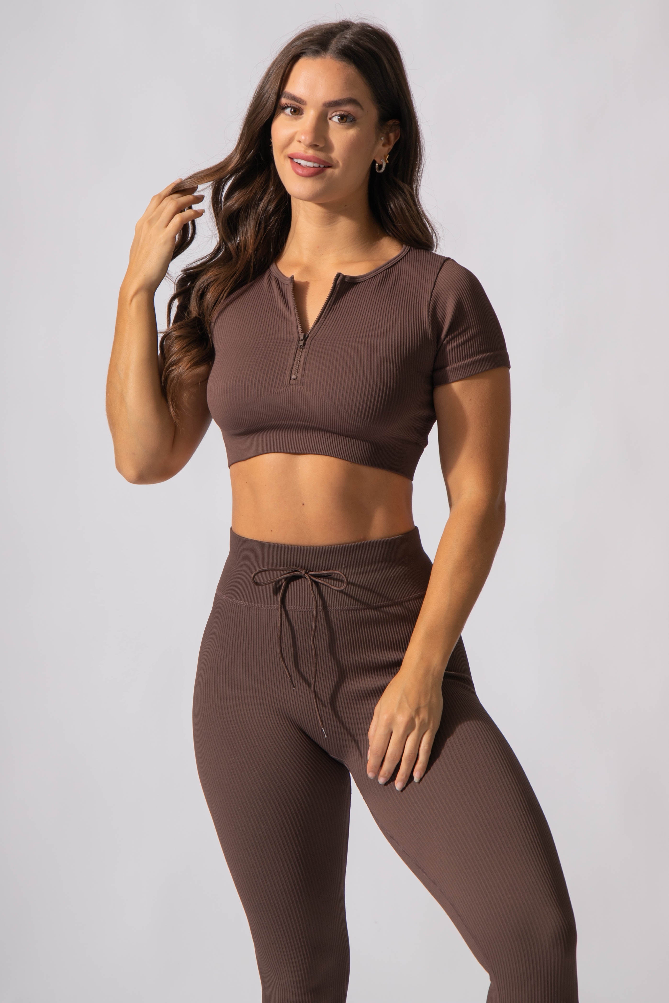 Valentina Seamless Ribbed Short Sleeve Crop Top - Coco – Jed North