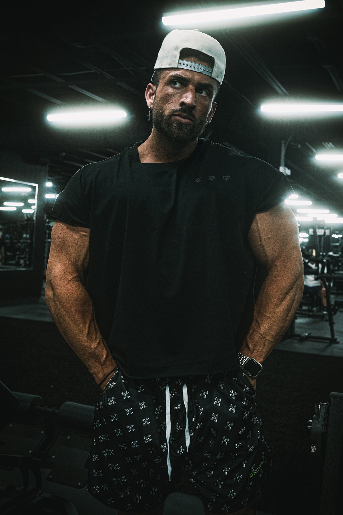 Oversized Raw-Cut Cropped Tee - Black – Jed North