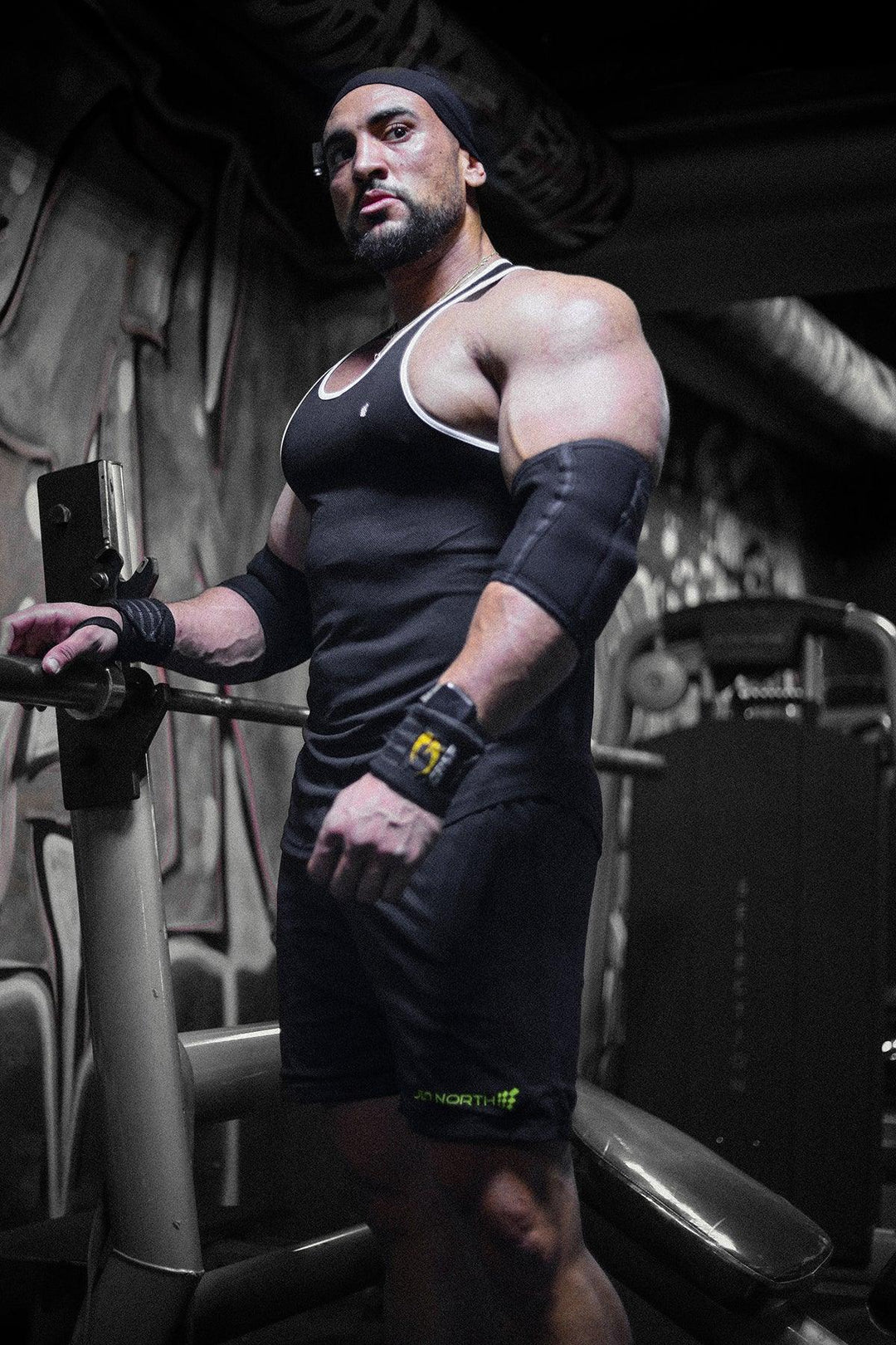 Fast-Dry Bodybuilding Workout Stringer - Black w/ White