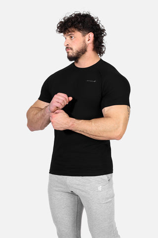 Titan 2.0 Muscle-Fit T-Shirt - Black