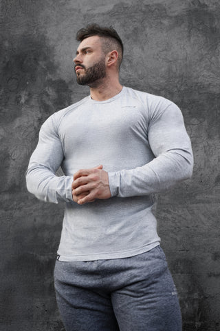 Titan Muscle-Fit Long Sleeve T-Shirt - Platinum