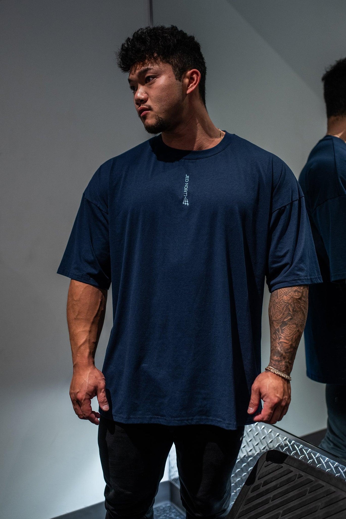Oversized – Jed North