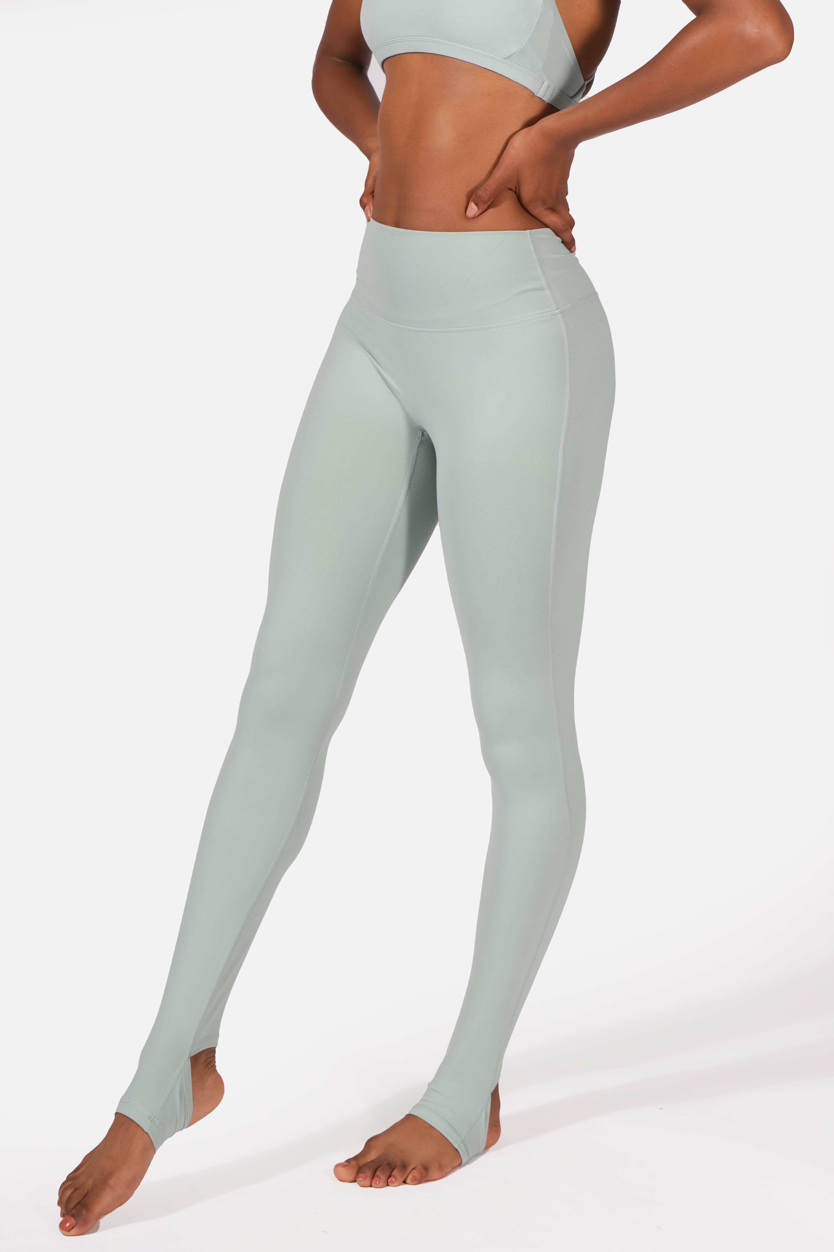These compression leggings magically help prevent cellulite